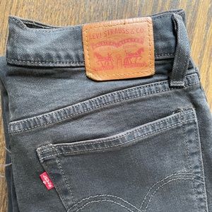 Levi’s wedgie jeans, dark grey, size w29
